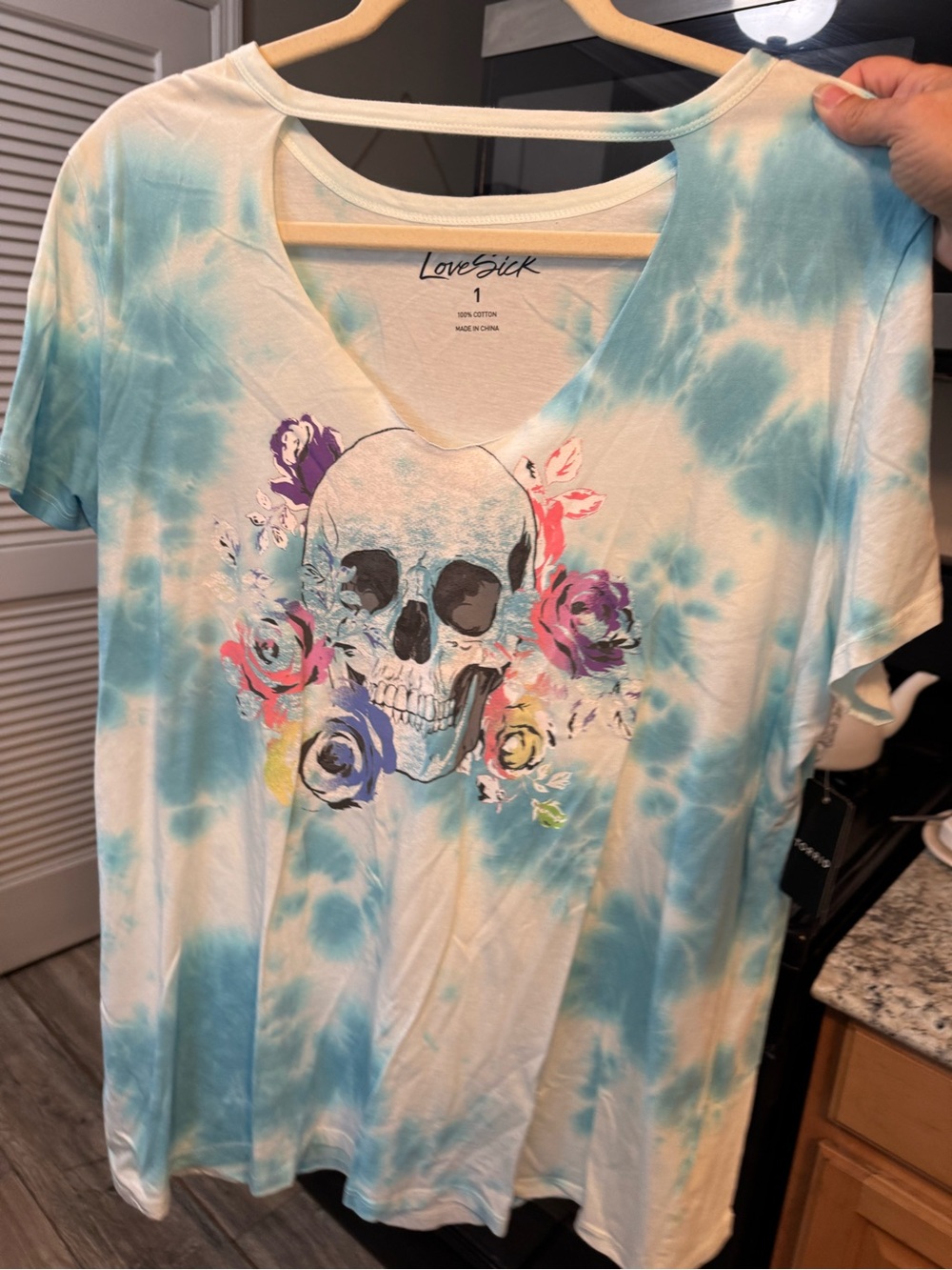 Lovesick Torrid Blue Tie-Dye Skull Floral V-Neck Tee NWT
